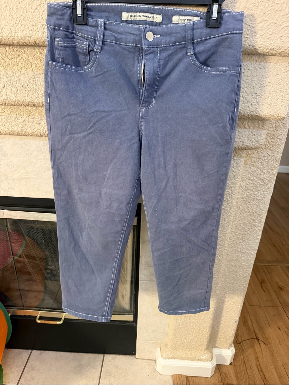 Jones New York Slim Straight capris in Slate Blue